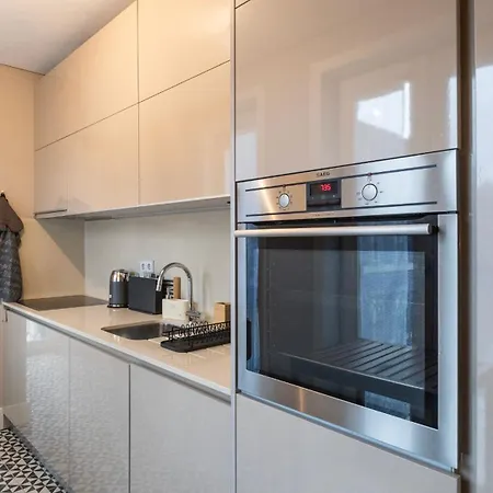 Cardosas Spacious By Lovelystay *