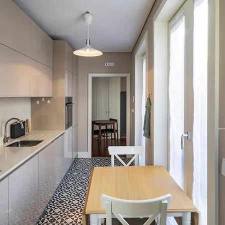 Lägenhet Cardosas Spacious By Lovelystay *