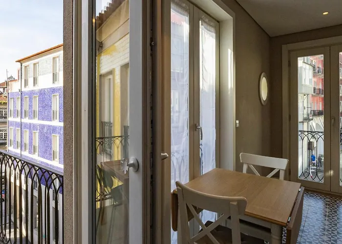 Cardosas Spacious By Lovelystay Apartmán