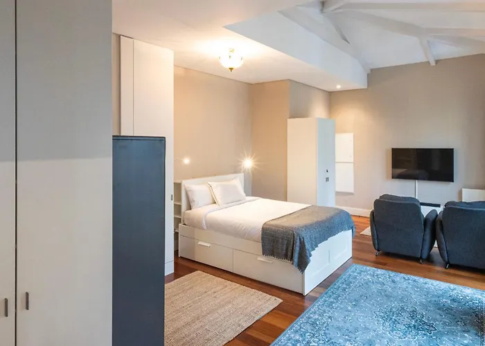 Cardosas Spacious By Lovelystay