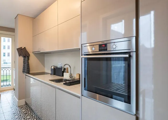 Cardosas Spacious By Lovelystay *