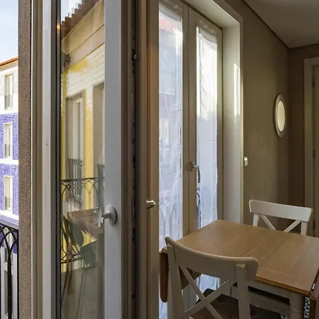 Cardosas Spacious By Lovelystay Apartament